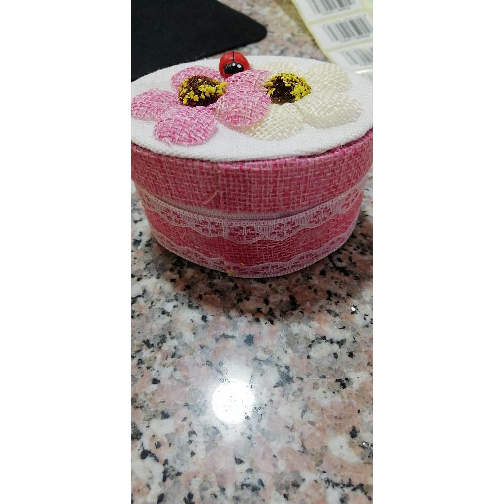 علبة هدايا