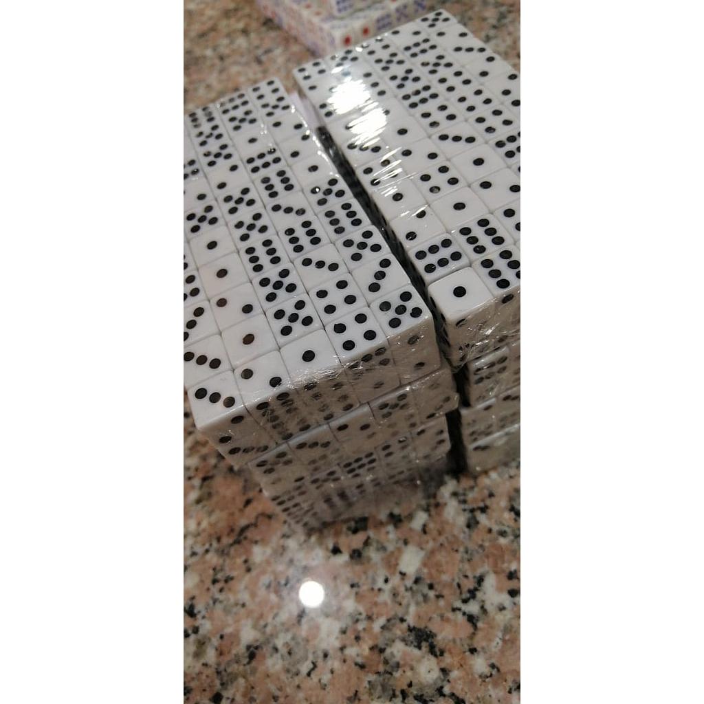 حجرة نرد صغير